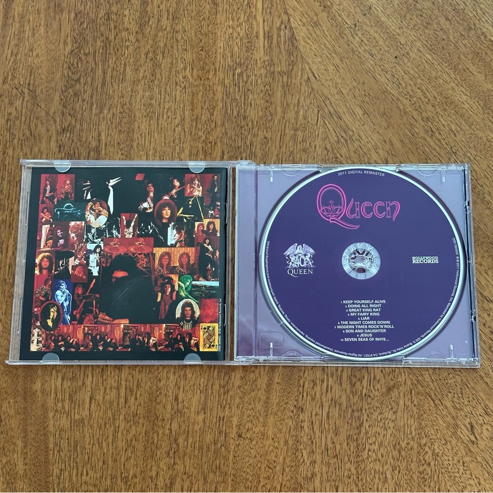 Queen CD - Picture 3 of 4